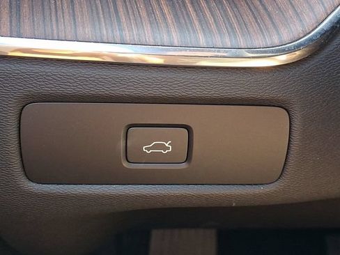 Certified 2023 Volvo XC60 B5 Plus w/ Climate Package AWD/4WD image 25