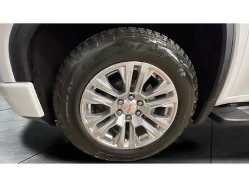 Used 2020 GMC Sierra 1500 Denali w/ Driver Alert Package II image 18