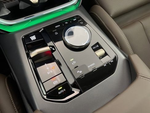 Used 2025 BMW X3 xDrive30i w/ Premium Package image 21