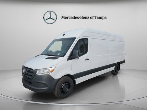 Used 2025 Mercedes-Benz Sprinter 2500 image 1