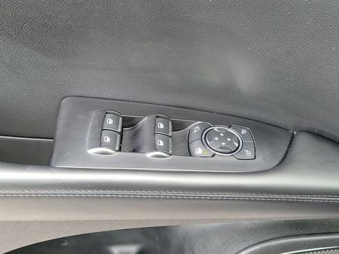 Certified 2023 Lincoln Nautilus AWD w/ Premium Package image 17