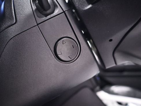 Certified 2020 Ford Explorer Platinum w/ Premium Technology Package image 32