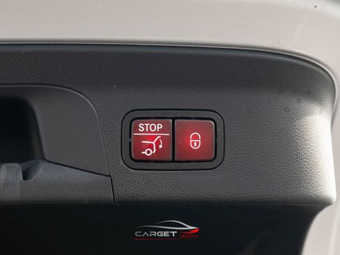 Used 2020 Mercedes-Benz GLC 300 4MATIC Coupe w/ Parking Assistance Package image 47