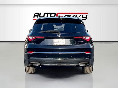 Used 2023 Acura MDX SH-AWD w/ Advance Package image 6