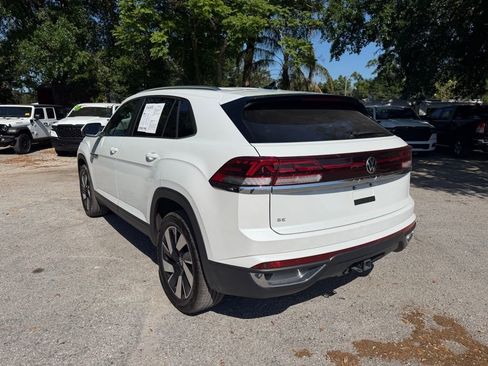 Used 2026 Volkswagen Atlas Cross Sport SE image 4