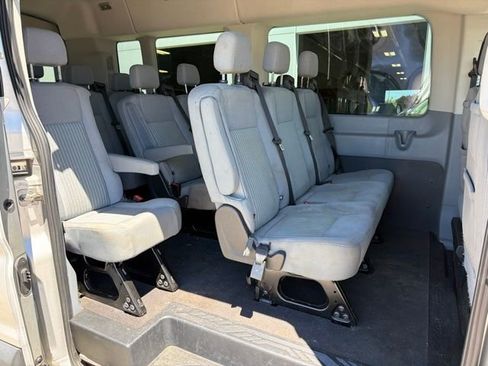 Used 2017 Ford Transit 350 XLT RWD image 4