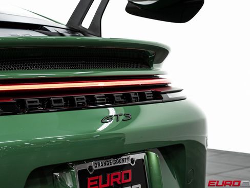 Used 2026 Porsche 911 GT3 RWD image 24