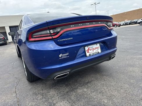 Used 2019 Dodge Charger SXT RWD image 16