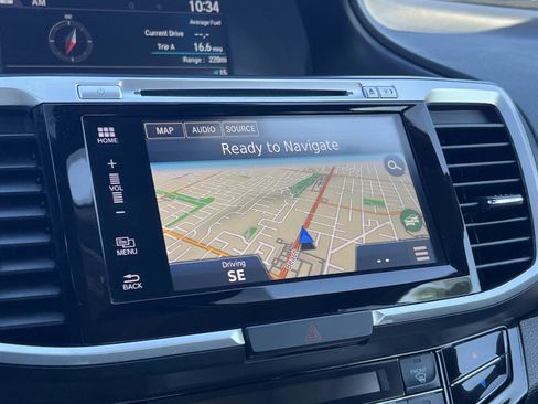 Certified 2017 Honda Accord Touring image 15