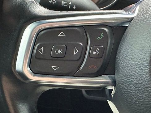 Used 2020 Jeep Wrangler Unlimited Sahara image 15