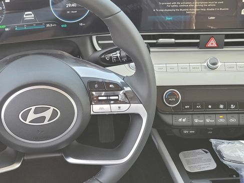 New 2026 Hyundai Elantra Limited FWD image 13