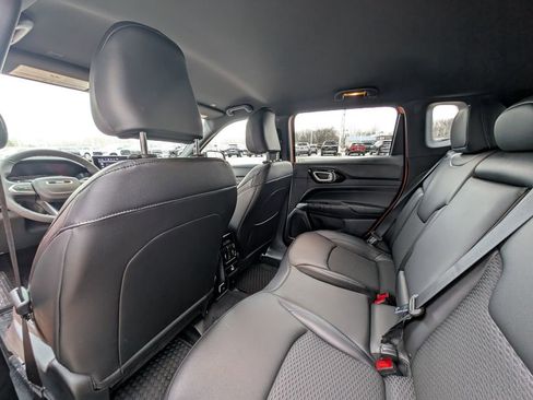 New 2026 Jeep Compass Latitude image 16