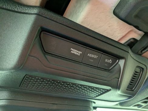 Used 2025 Jeep Wrangler Unlimited Rubicon image 32