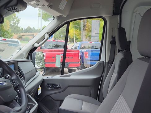 New 2025 Ford Transit 250 148 Medium Roof Extended AWD image 17