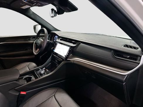 New 2026 Jeep Grand Cherokee Limited AWD/4WD image 32