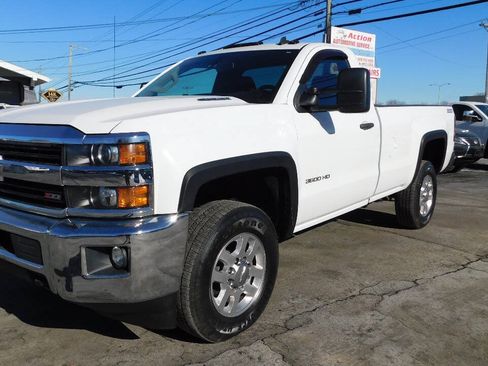 Used 2015 Chevrolet Silverado 3500 LT w/ LT Convenience Package AWD/4WD image 4