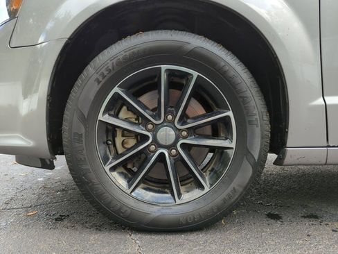 Used 2017 Dodge Grand Caravan GT image 14