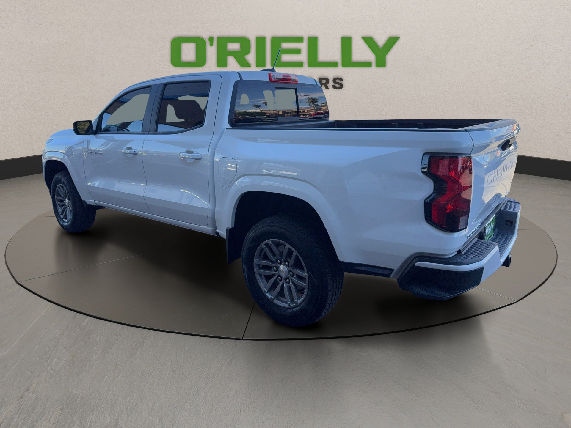 Used 2023 Chevrolet Colorado LT w/ LT Convenience Package II RWD image 4