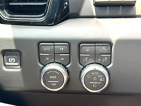 Used 2026 GMC Sierra 1500 AT4X w/ AT4X AEV Edition AWD/4WD image 35
