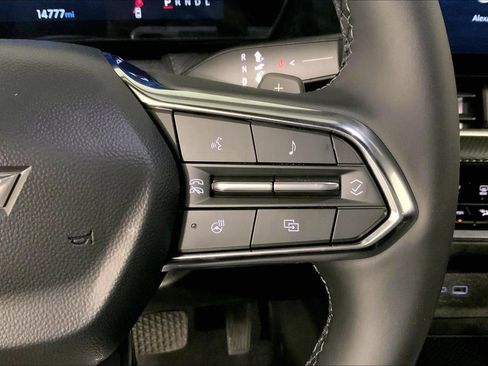 Used 2025 Chevrolet Equinox LT image 19