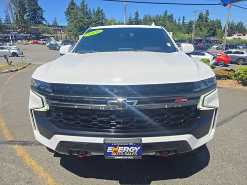 Used 2021 Chevrolet Tahoe Z71 w/ Luxury Package AWD/4WD image 2