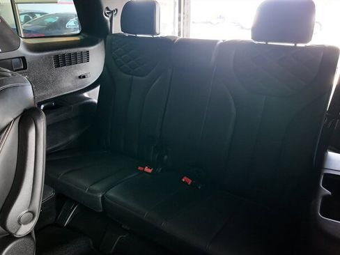 Used 2022 Hyundai Palisade Calligraphy image 23