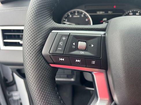 New 2026 Mitsubishi Outlander LE FWD image 17