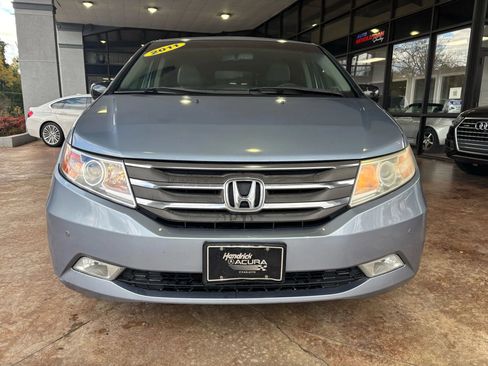 Used 2011 Honda Odyssey Touring Elite image 2