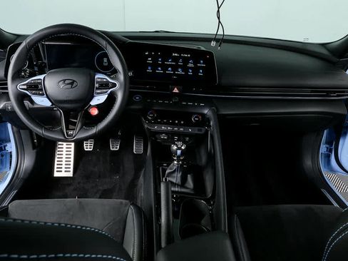 Certified 2025 Hyundai Elantra N image 18