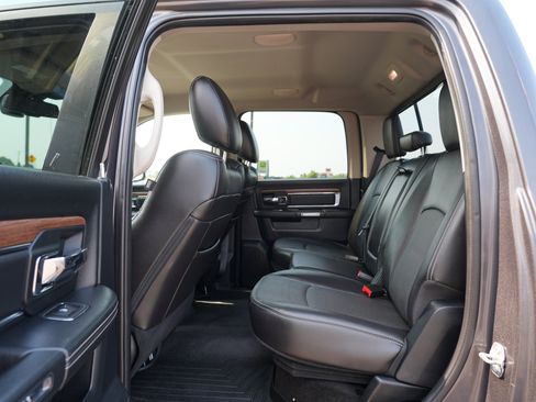 Used 2016 RAM 1500 Laramie AWD/4WD image 18