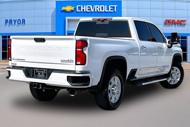 Used 2024 Chevrolet Silverado 2500 High Country w/ High Country Premium Package AWD/4WD image 5