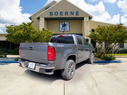 Used 2022 Chevrolet Colorado W/T w/ Custom Special Edition AWD/4WD image 5