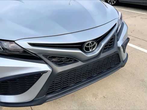 Used 2024 Toyota Camry SE image 59