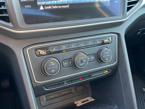 Used 2021 Volkswagen Atlas SE image 39