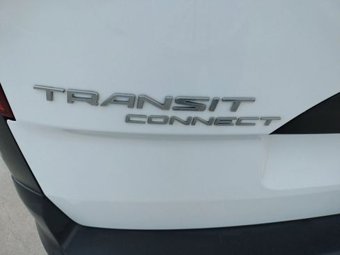 Used 2017 Ford Transit Connect XL image 4