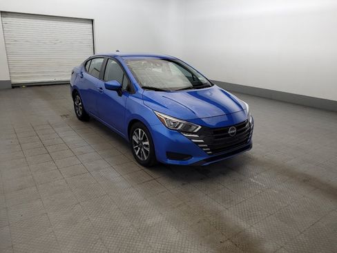 Used 2024 Nissan Versa SV FWD image 13