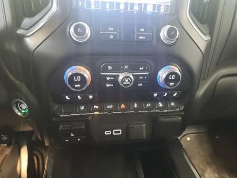 Used 2021 GMC Sierra 3500 AT4 w/ AT4 Premium Plus Package AWD/4WD image 30