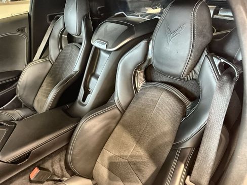 Used 2023 Chevrolet Corvette Stingray Preferred Cpe w/ Z51 Performance Package RWD image 18