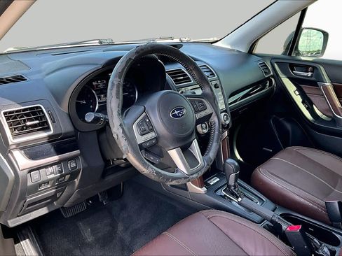 Used 2018 Subaru Forester 2.5i Touring w/ Popular Package #3B AWD/4WD image 18