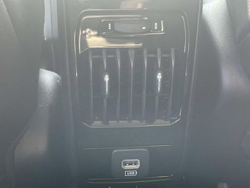 Used 2022 Jeep Compass Limited image 16