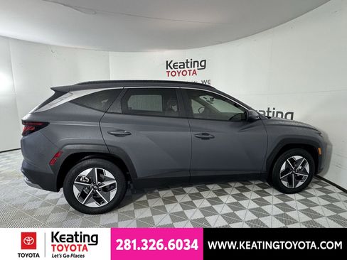 Used 2025 Hyundai Tucson SEL FWD image 4