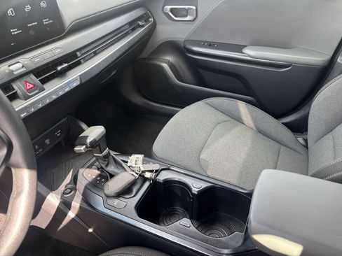 Used 2025 Kia K4 FWD image 41
