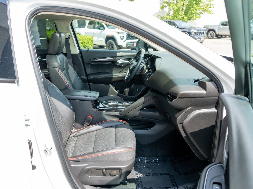 Certified 2023 Buick Envision Essence w/ Technology Package I AWD/4WD image 11