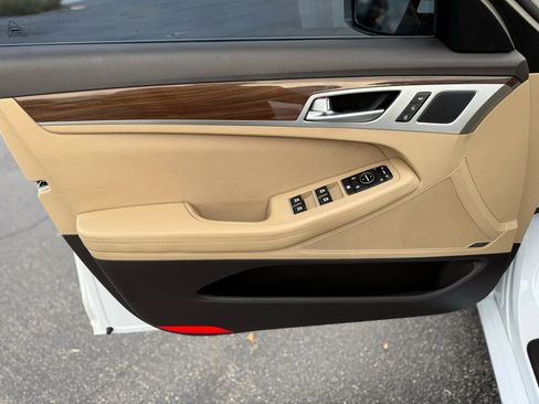 Used 2016 Hyundai Genesis 3.8 w/ Option Group 02 image 13