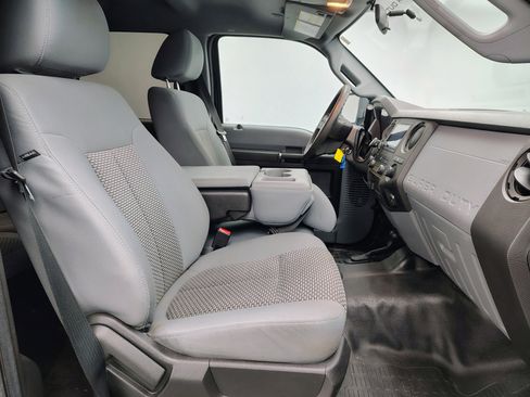 Used 2016 Ford F250 XL w/ Power Equipment Group image 25