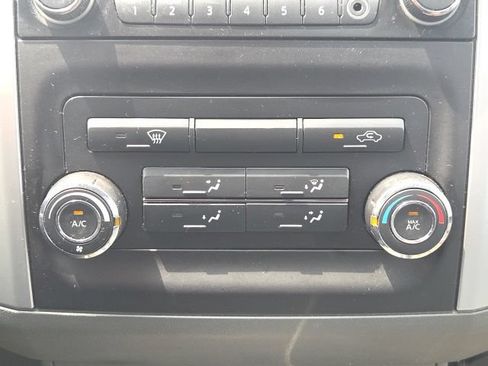 Used 2014 Nissan Frontier SV AWD/4WD image 27