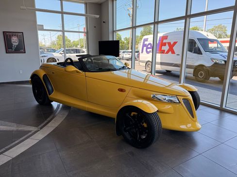 Used 1999 Plymouth Prowler RWD image 10