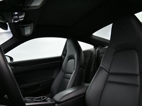 Used 2024 Porsche 911 Carrera 4S image 5