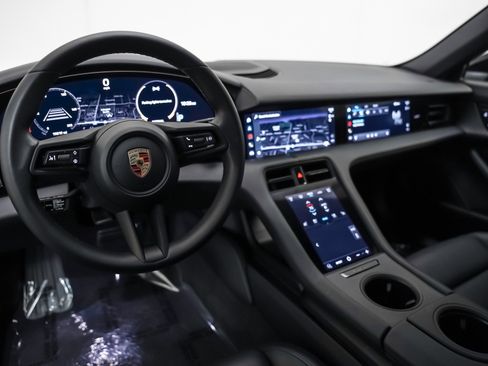 Used 2024 Porsche Taycan 4 Cross Turismo w/ Premium Package image 4