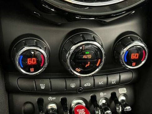 Used 2018 MINI Cooper S image 22